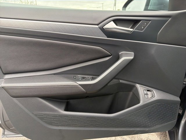 Used 2024 Volkswagen Jetta SE image 18