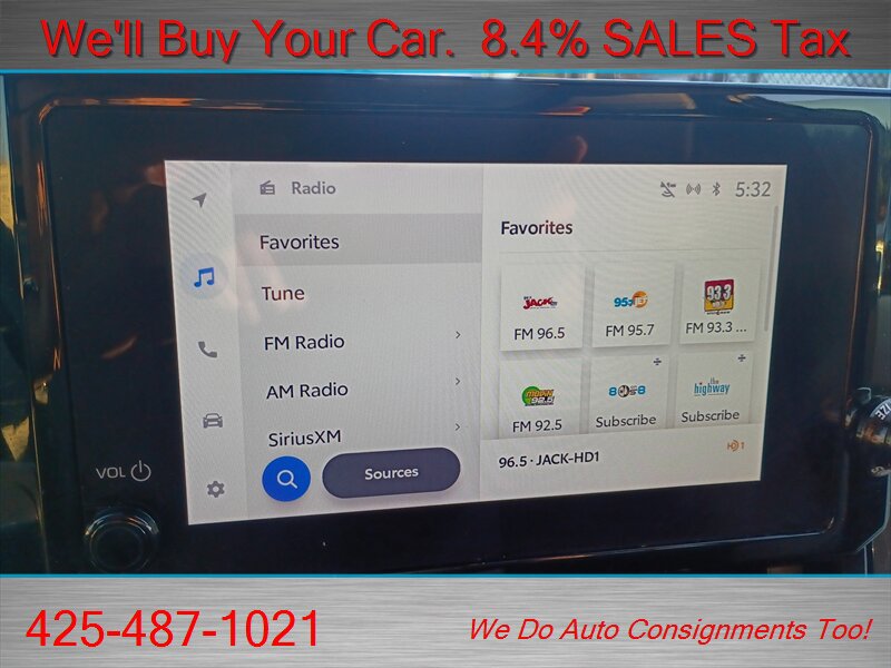 Used 2024 Toyota Corolla LE FWD image 27