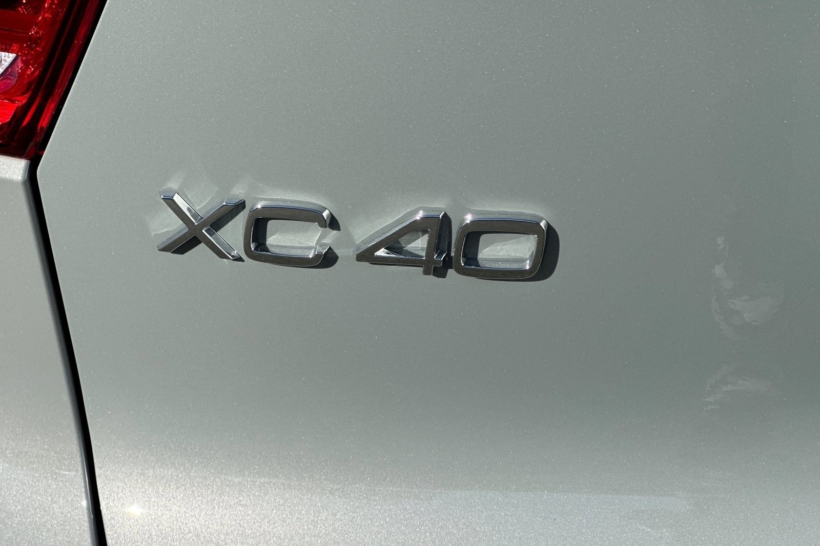 New 2026 Volvo XC40 B5 Ultra w/ Protection Package Premier image 12