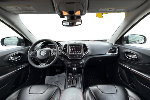 Used 2022 Jeep Cherokee Trailhawk w/ Sun, Sound & Nav Group AWD/4WD image 22