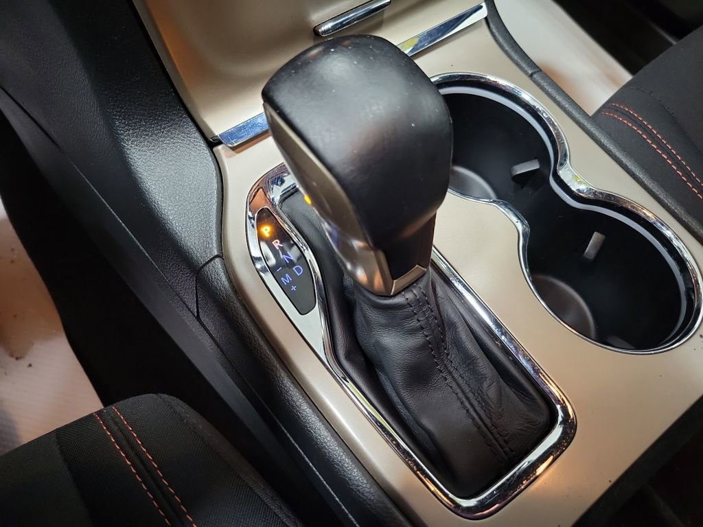 Used 2016 Jeep Grand Cherokee Laredo 75th Anniversary image 42