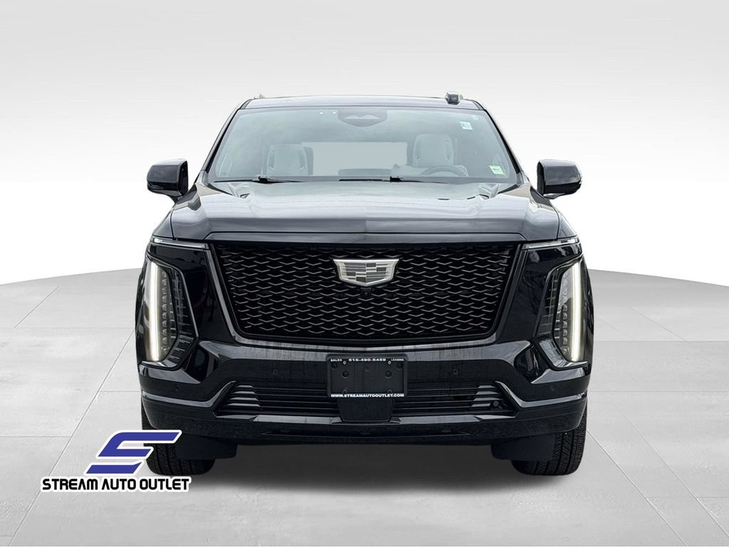 Used 2025 Cadillac Escalade Sport Platinum w/ LPO, ONYX Package AWD/4WD image 2