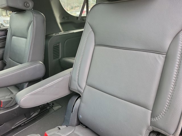 Used 2024 GMC Yukon XL Denali image 11