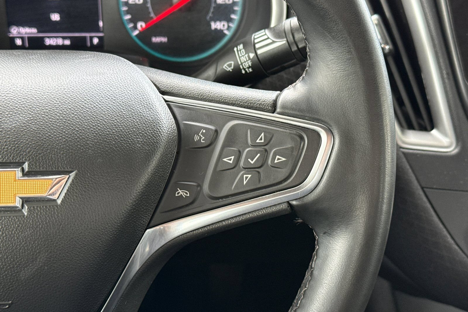 Used 2025 Chevrolet Malibu RS FWD image 34