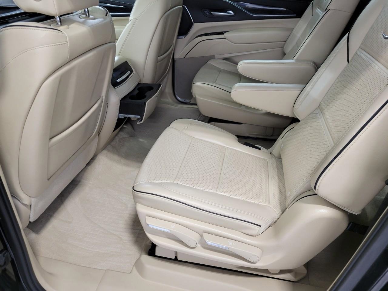 Certified 2023 Cadillac Escalade ESV Premium Luxury image 22