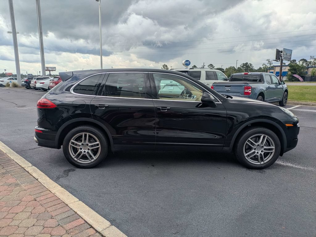 Used 2016 Porsche Cayenne AWD/4WD image 4