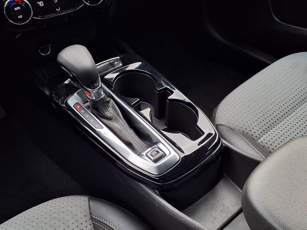 Used 2025 Chevrolet Trax LT image 16