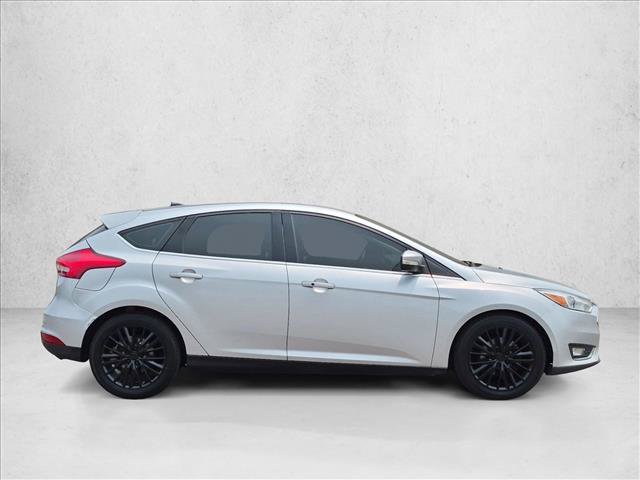 Used 2017 Ford Focus Titanium FWD image 4