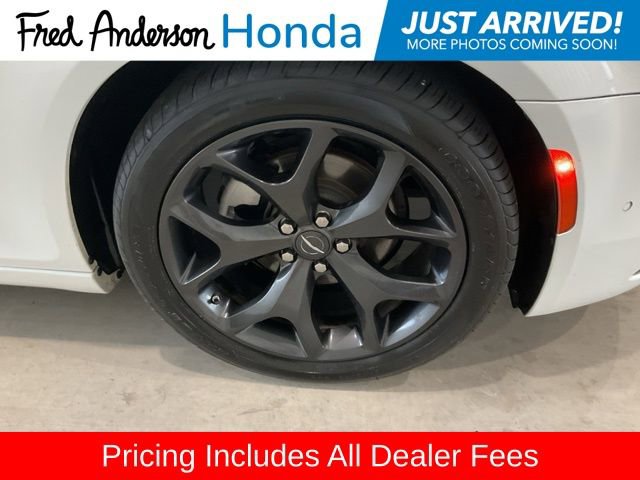 Used 2023 Chrysler 300 S RWD image 27