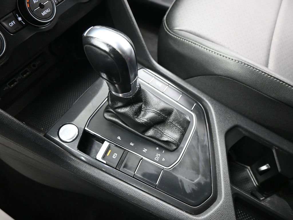 Used 2019 Volkswagen Tiguan SE w/ Panoramic Sunroof Package image 15