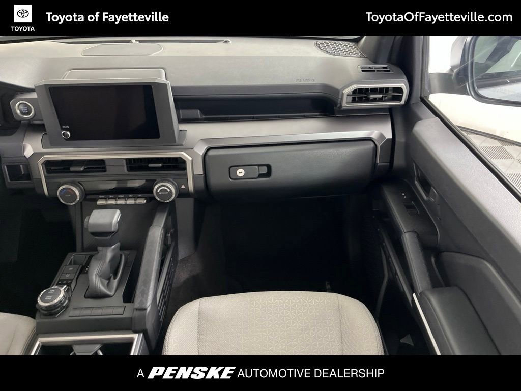 Certified 2025 Toyota 4Runner SR5 AWD/4WD image 17
