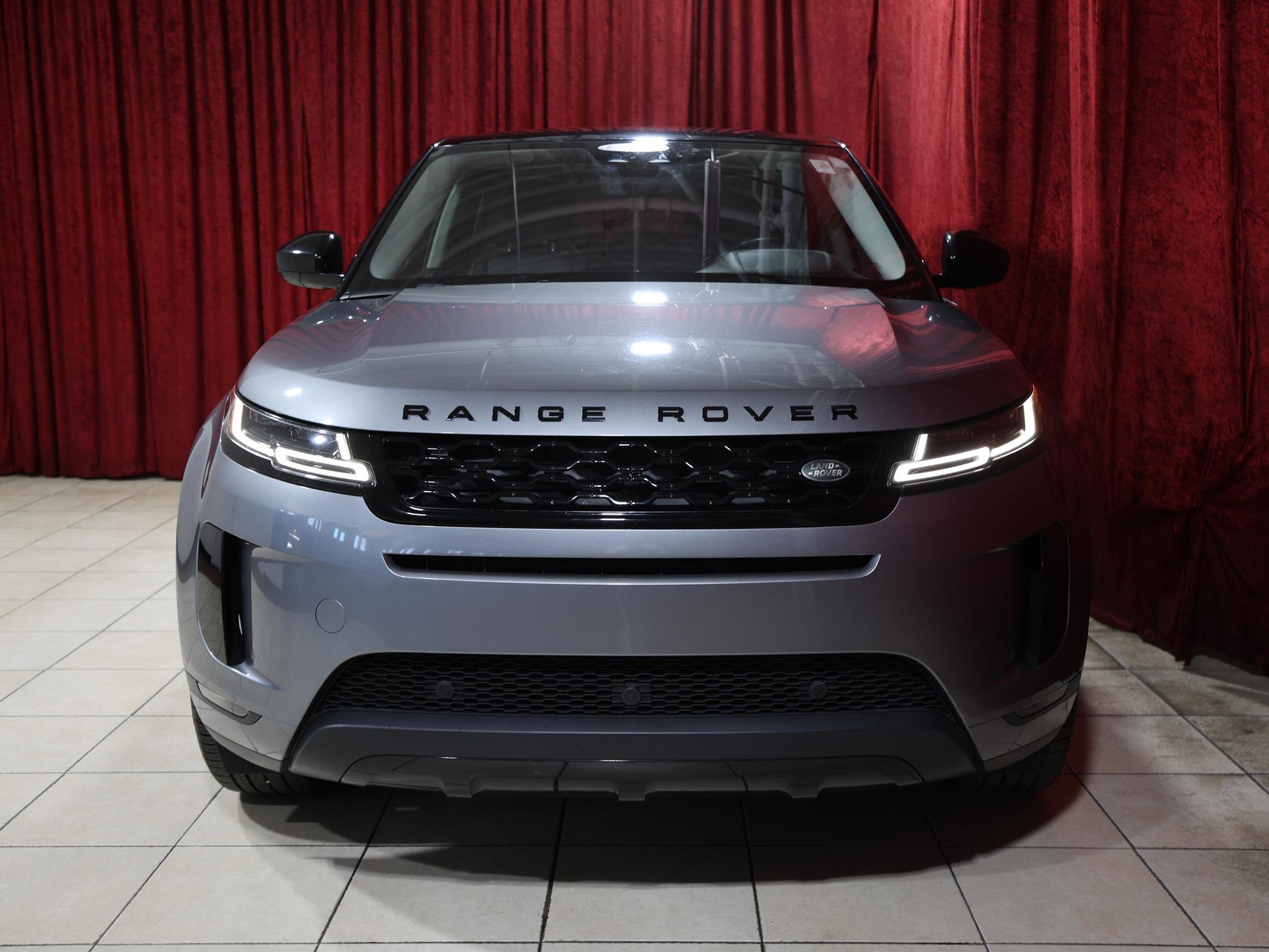 Used 2020 Land Rover Range Rover Evoque SE AWD/4WD image 9