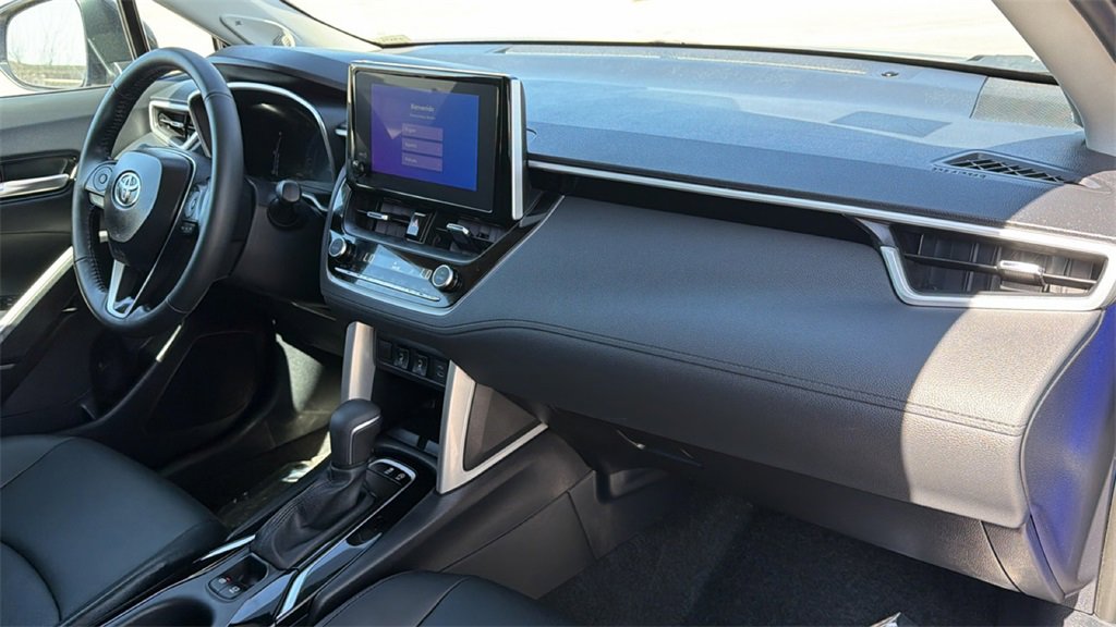 Certified 2025 Toyota Corolla Cross XLE w/ Convenience Package image 40