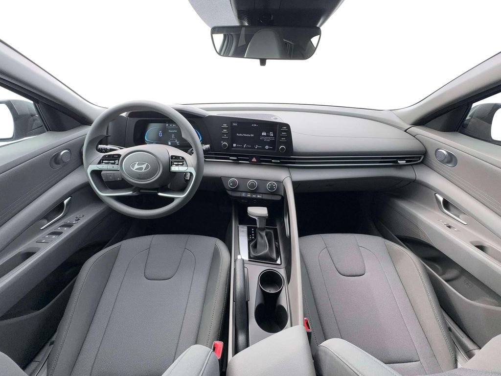 New 2026 Hyundai Elantra SE FWD image 20