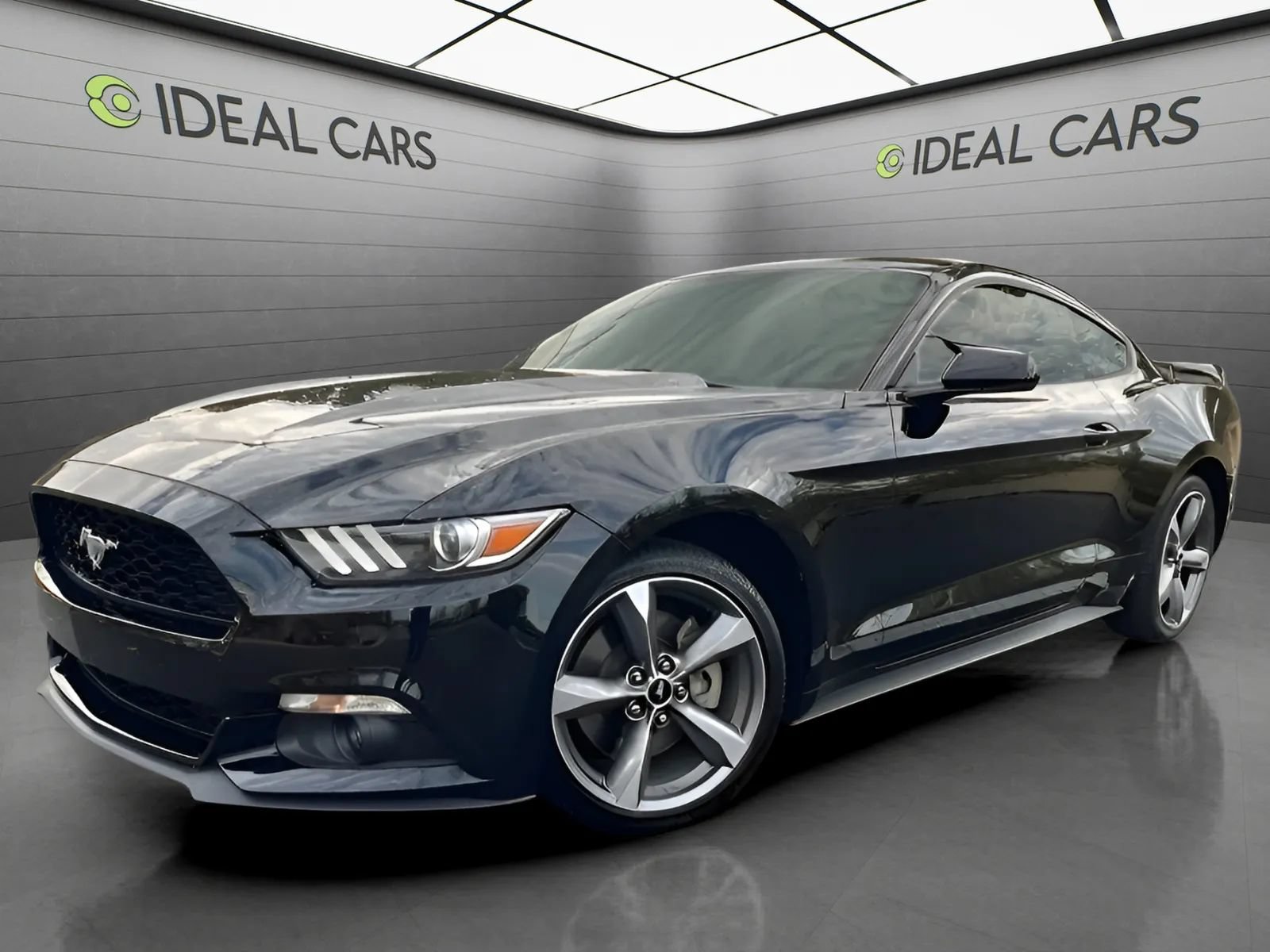Used 2016 Ford Mustang Coupe RWD image 1