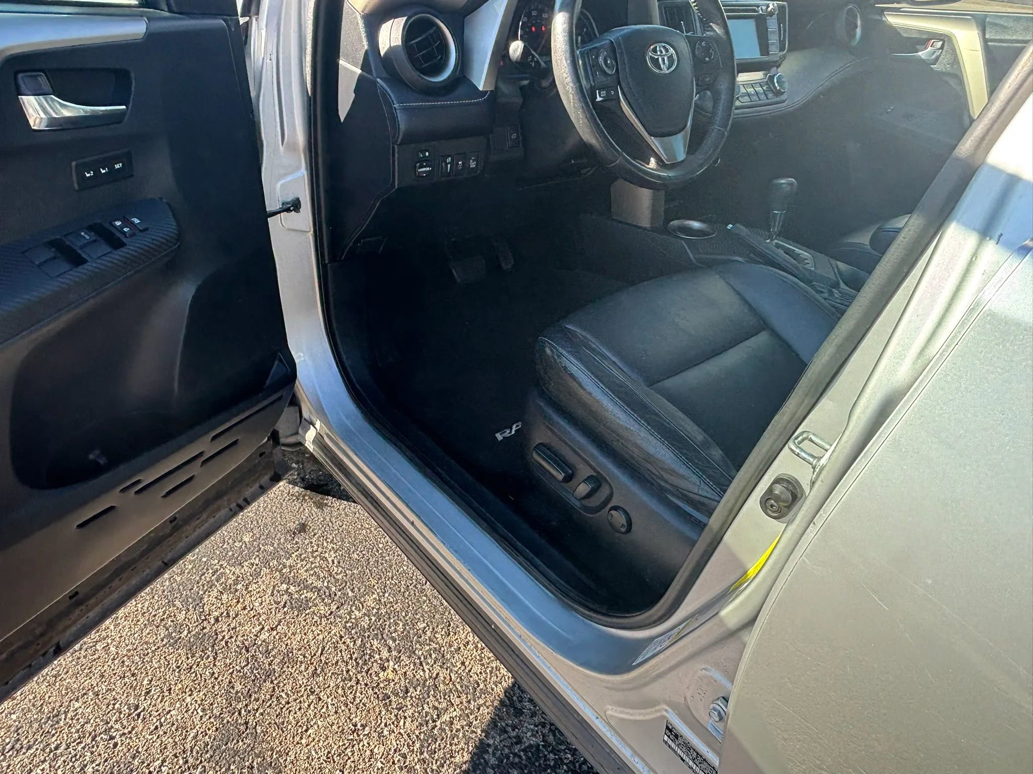 Used 2013 Toyota RAV4 Limited image 16