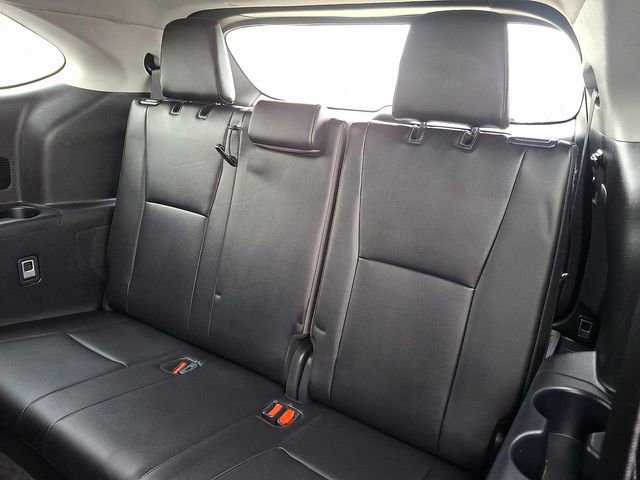 Used 2024 Toyota Highlander XLE image 12