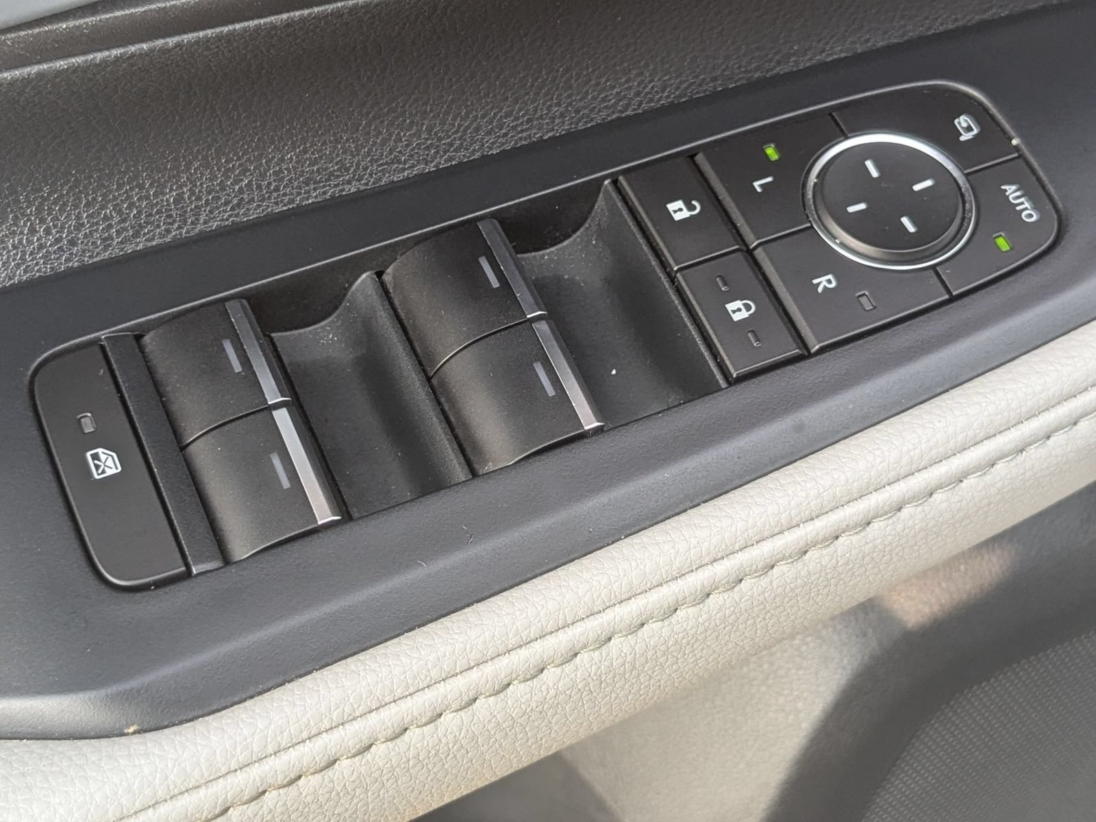Used 2024 Toyota Grand Highlander AWD Hybrid image 12