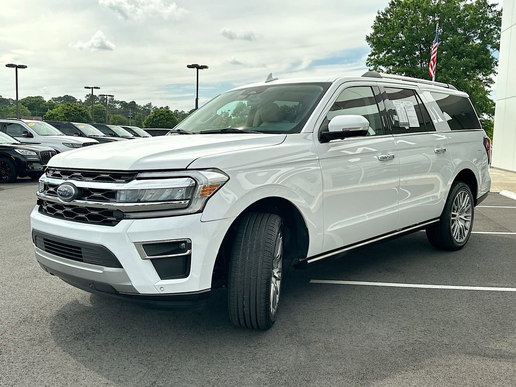 Used 2024 Ford Expedition Max Limited AWD/4WD image 2