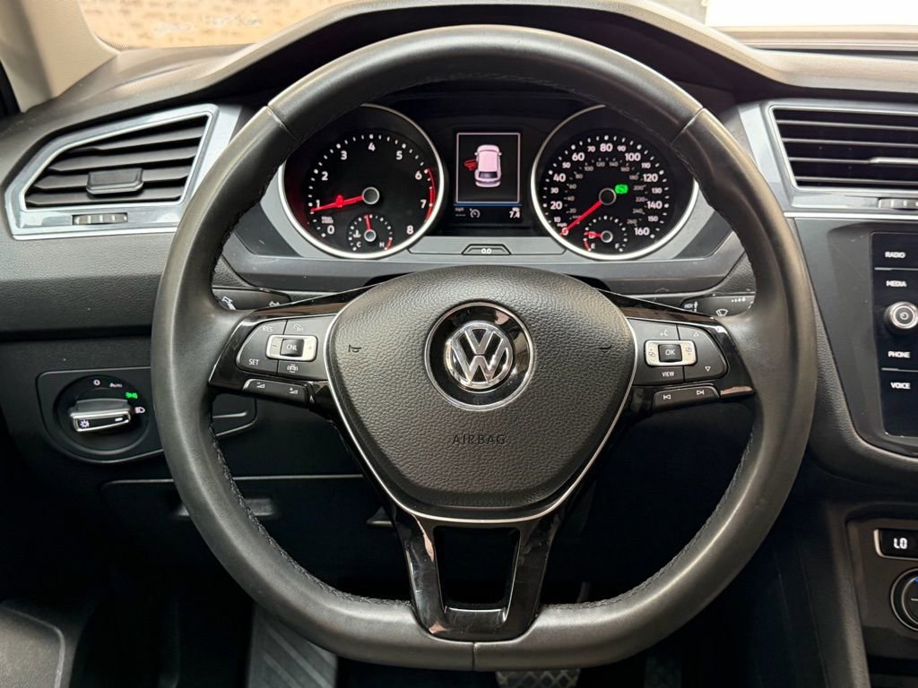 Used 2020 Volkswagen Tiguan SE image 17