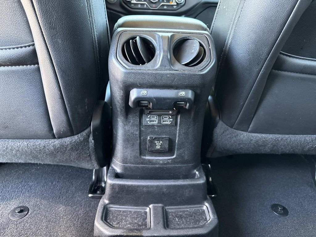 Used 2021 Jeep Wrangler Unlimited Sahara image 16