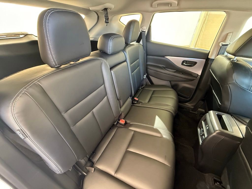 Used 2024 Nissan Murano SV w/ SV Midnight Edition Package image 14