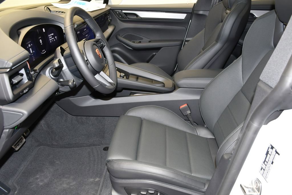 New 2026 Porsche Macan GTS Electric AWD/4WD image 7
