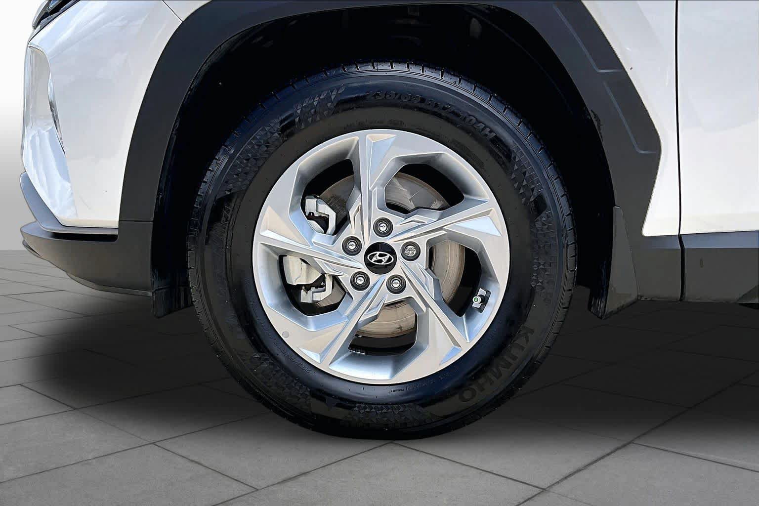 Certified 2023 Hyundai Tucson SE AWD/4WD image 11