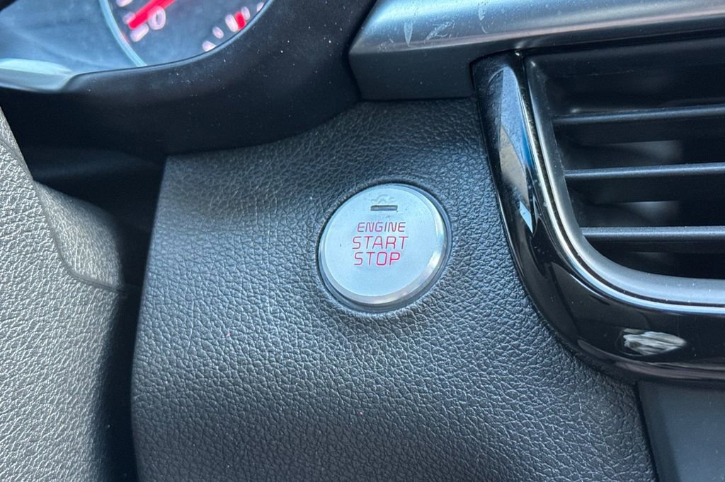 Used 2018 Kia Optima EX image 25