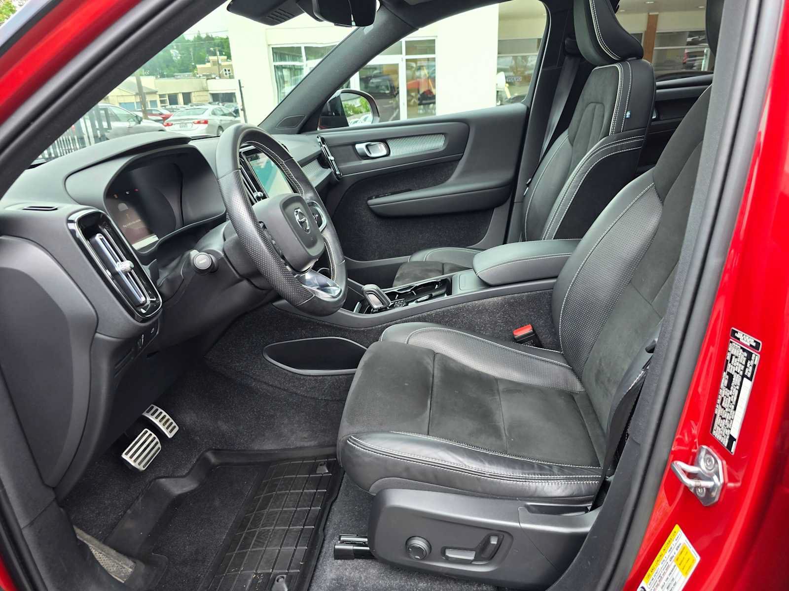Used 2021 Volvo XC40 P8 Recharge AWD/4WD image 19