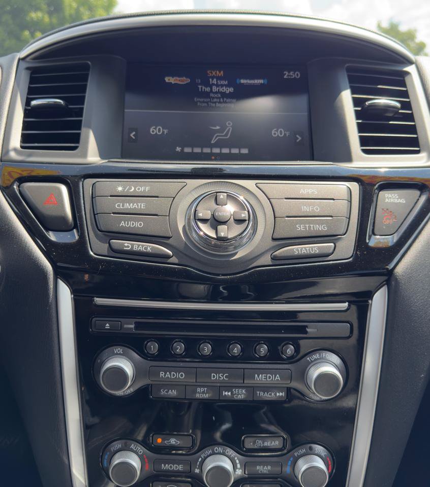 Used 2020 Nissan Pathfinder SV AWD/4WD image 12