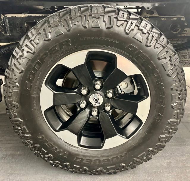 Used 2022 Chevrolet Silverado 1500 LT AWD/4WD image 11
