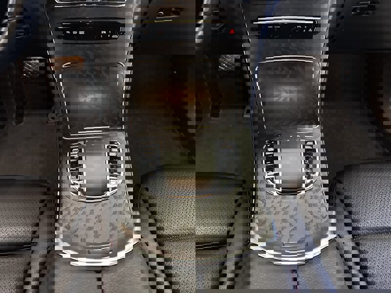 Used 2021 Mercedes-Benz GLC 300 4MATIC image 19