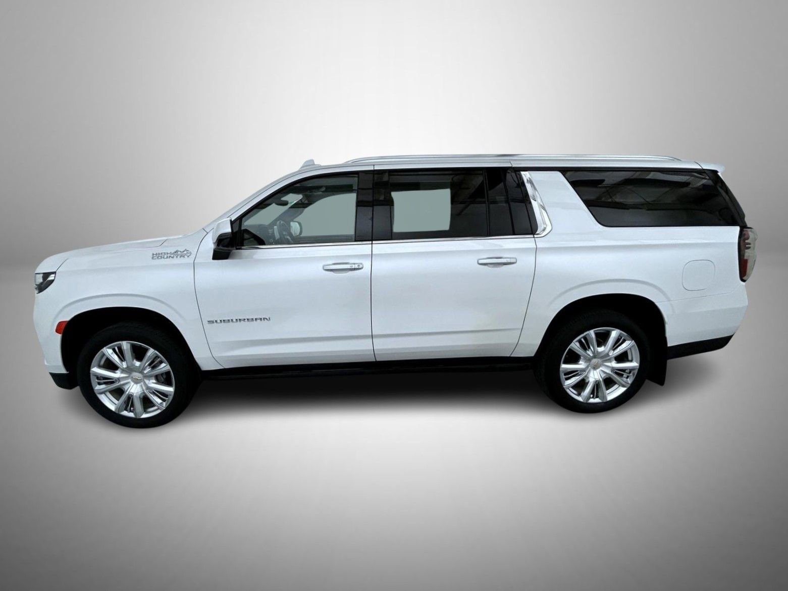 Used 2023 Chevrolet Suburban High Country AWD/4WD image 8