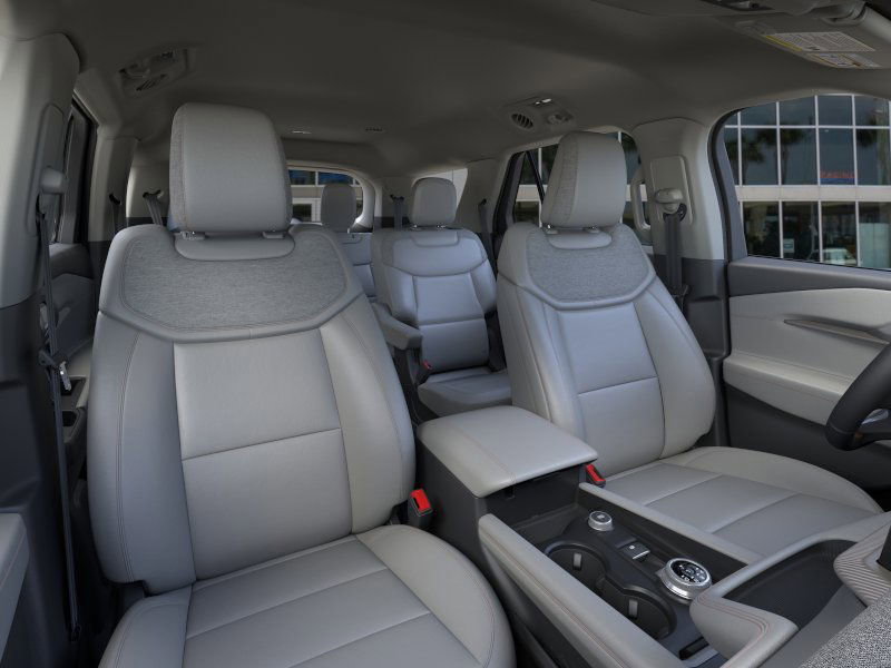 New 2025 Ford Explorer Active w/ Active Comfort Package image 10