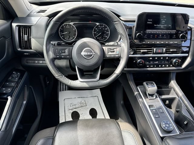 Used 2023 Nissan Pathfinder SL w/ SL Premium Package AWD/4WD image 14
