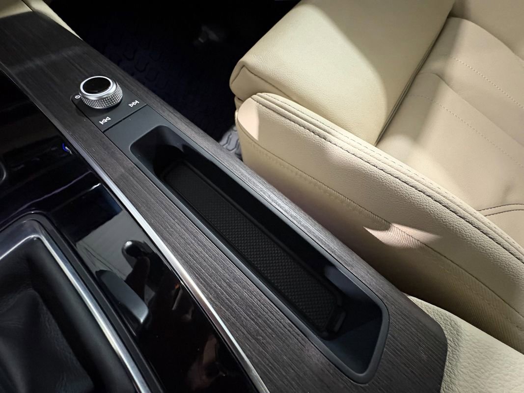 Used 2025 Audi Q5 2.0T Premium Plus w/ Premium Plus Package image 29