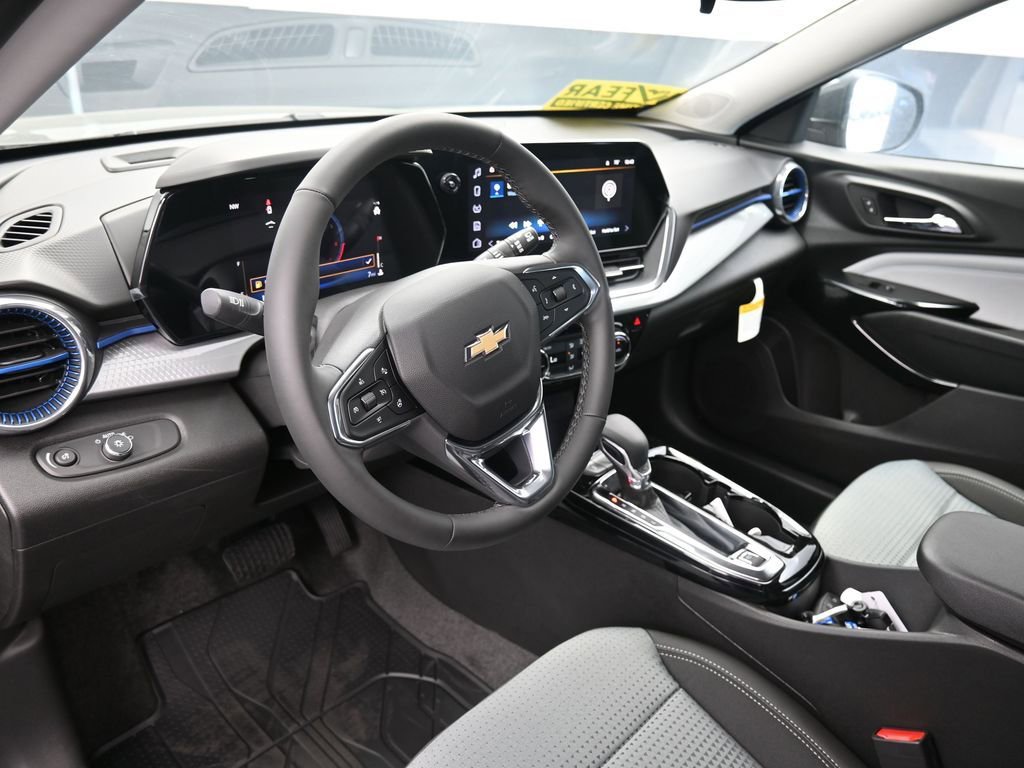 New 2025 Chevrolet Trax LT w/ Driver Confidence Package image 20