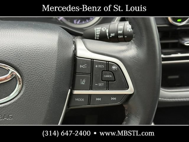 Used 2022 Toyota Highlander XLE FWD image 22