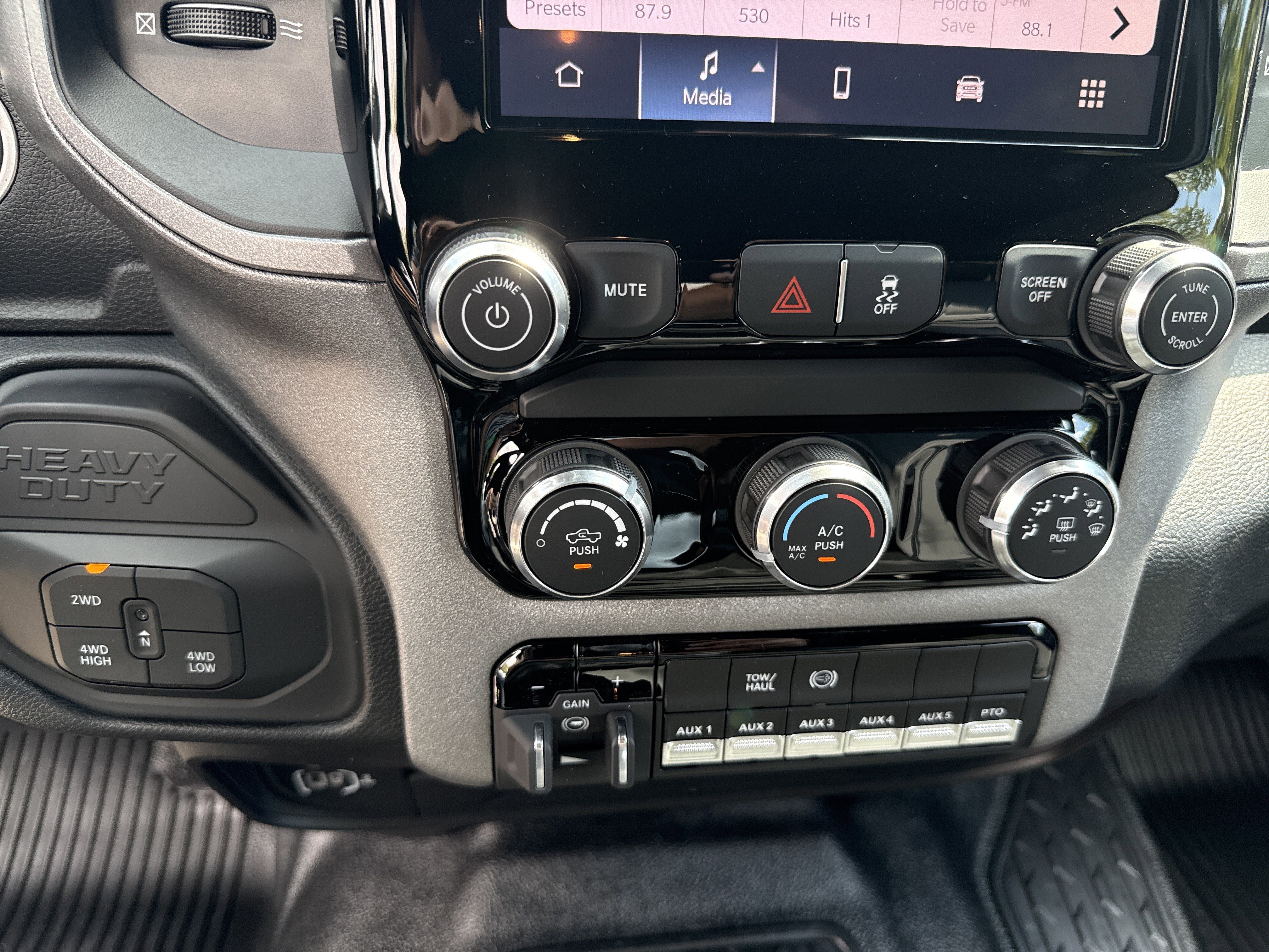 New 2026 RAM 3500 Tradesman image 31