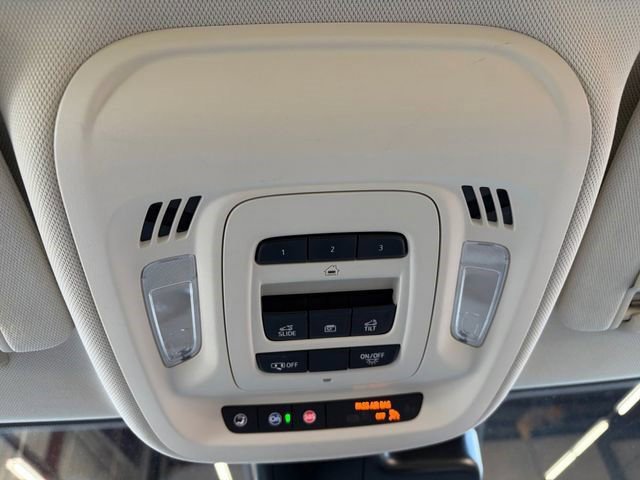 Certified 2023 Buick Envision Avenir image 6