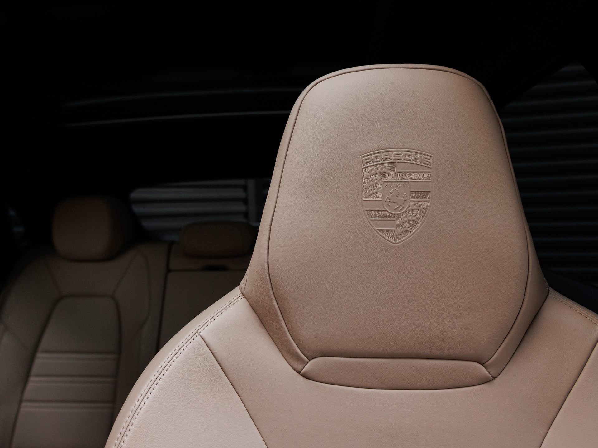 Certified 2023 Porsche Cayenne Platinum Edition AWD/4WD image 15