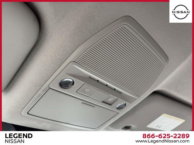 Used 2025 Nissan Kicks SR AWD/4WD image 31