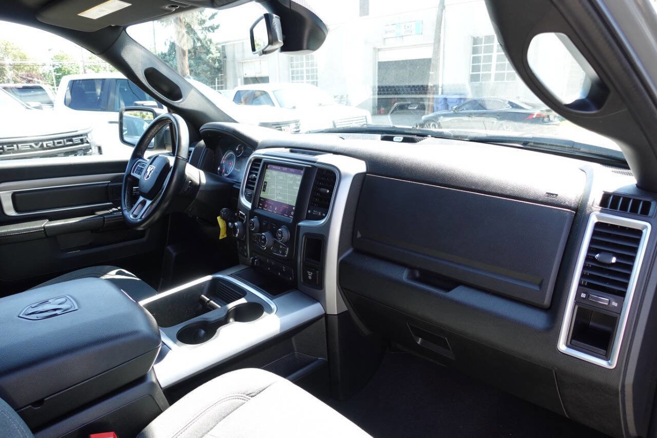 Used 2022 RAM 1500 Classic Warlock w/ Ceramic Grey Warlock Package image 32