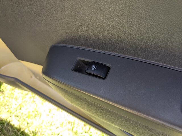 Used 2014 Chevrolet Spark LS image 32