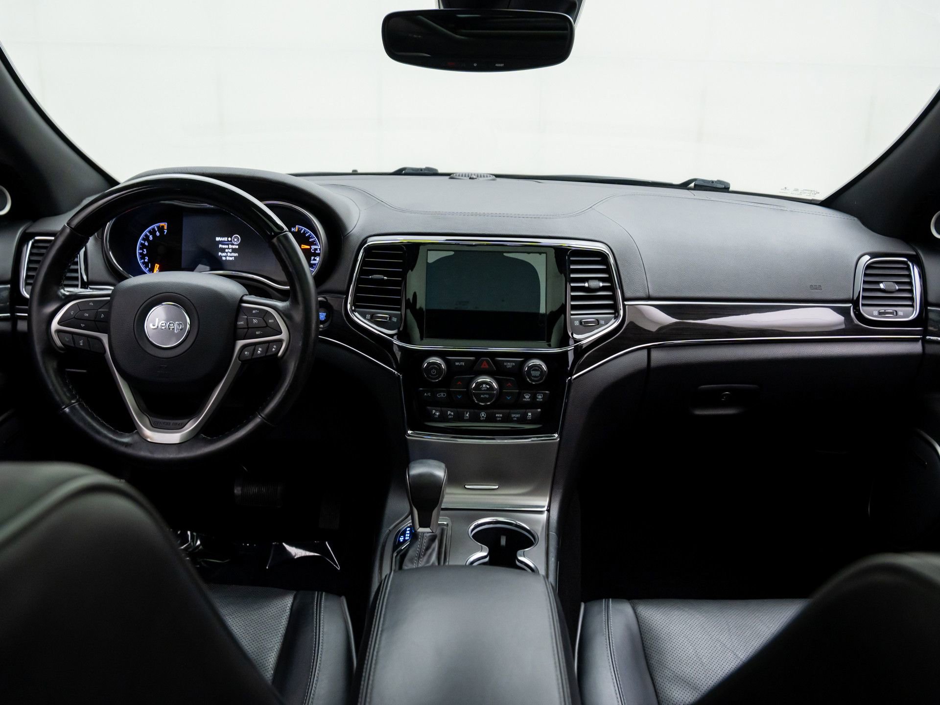 Used 2020 Jeep Grand Cherokee Overland image 11