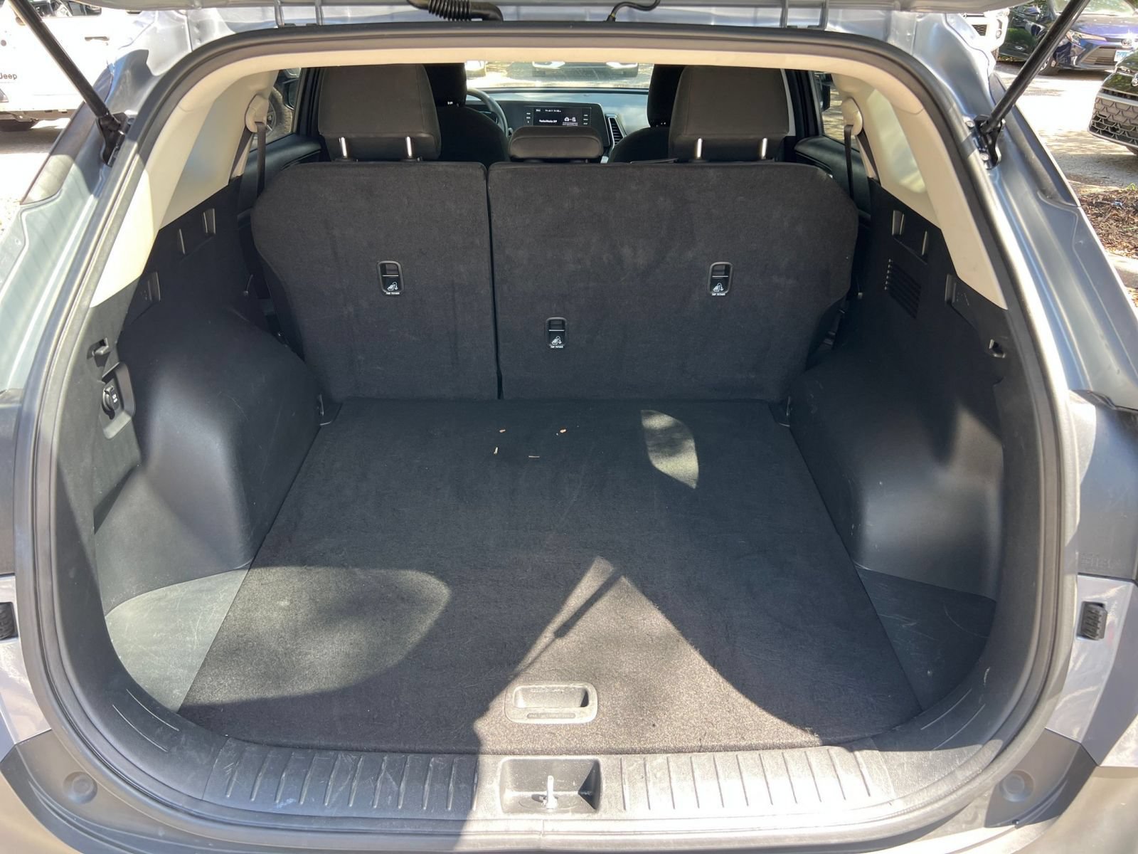 Used 2025 Kia Sportage LX FWD image 29