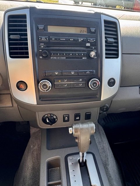 Used 2012 Nissan Frontier SV w/ Sport Appearance Pkg image 10