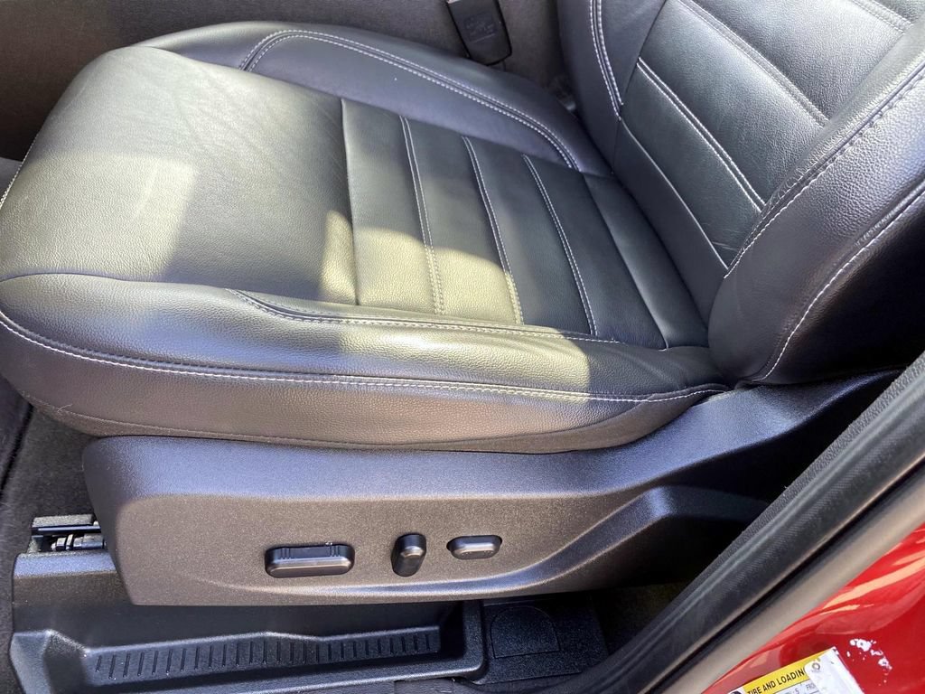 Used 2019 Ford Escape Titanium AWD/4WD image 25