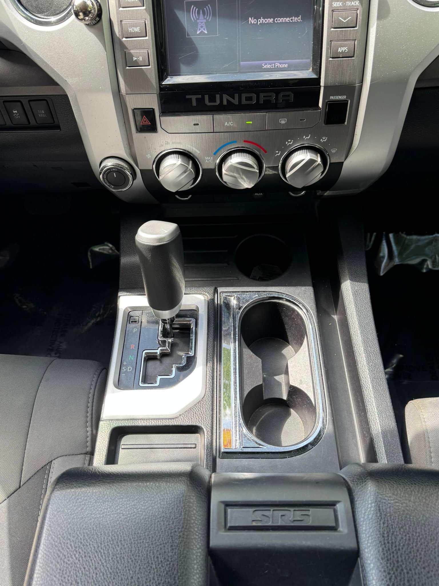 Used 2015 Toyota Tundra SR5 w/ TRD Off Road Package AWD/4WD image 16